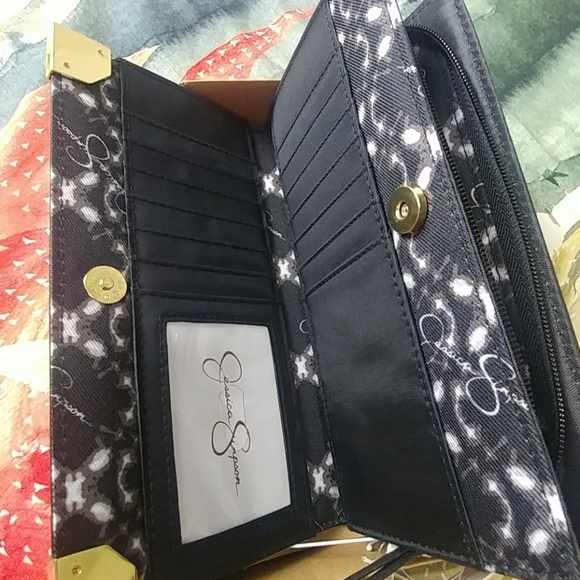 Jessica Simpson wallet - Picture 2 of 3